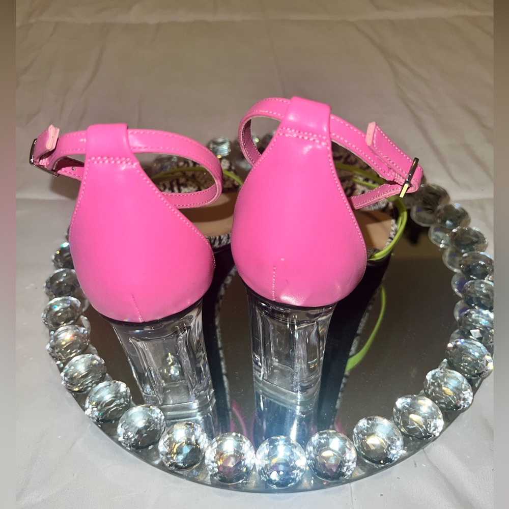 BAR III Transparent Heel Asymmetrical Strap Toe Block Heel Sandals - Picture 6 of 6